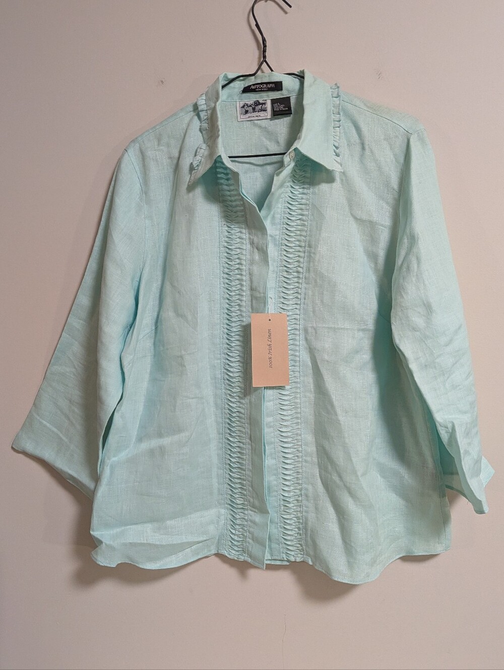 Autograph New York. Mint Green Irish Linen Shirt Blouse. Size Large. Like New.